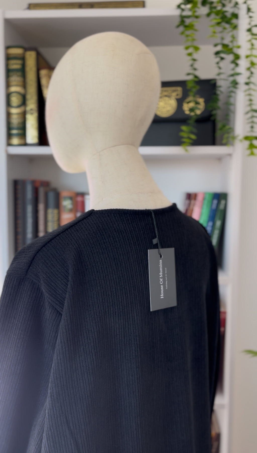 Abaya Yasmin Schwarz